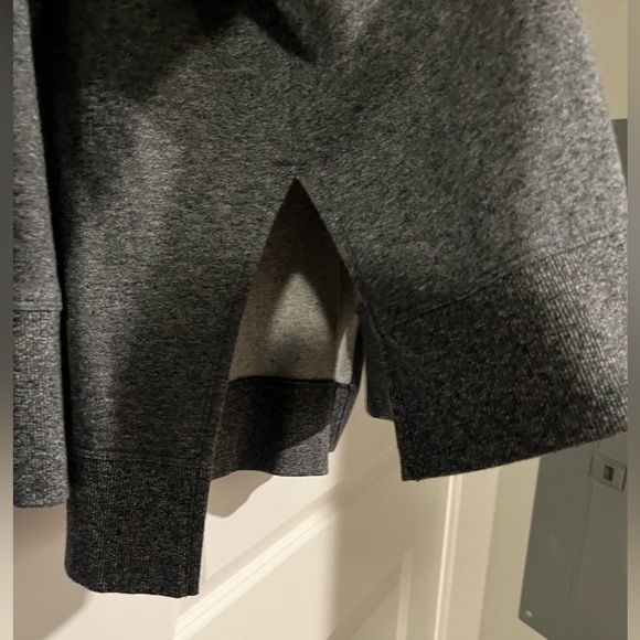 ❌SOLD❌ Calvin Klein hoodie - worn once - Picture 4 of 7